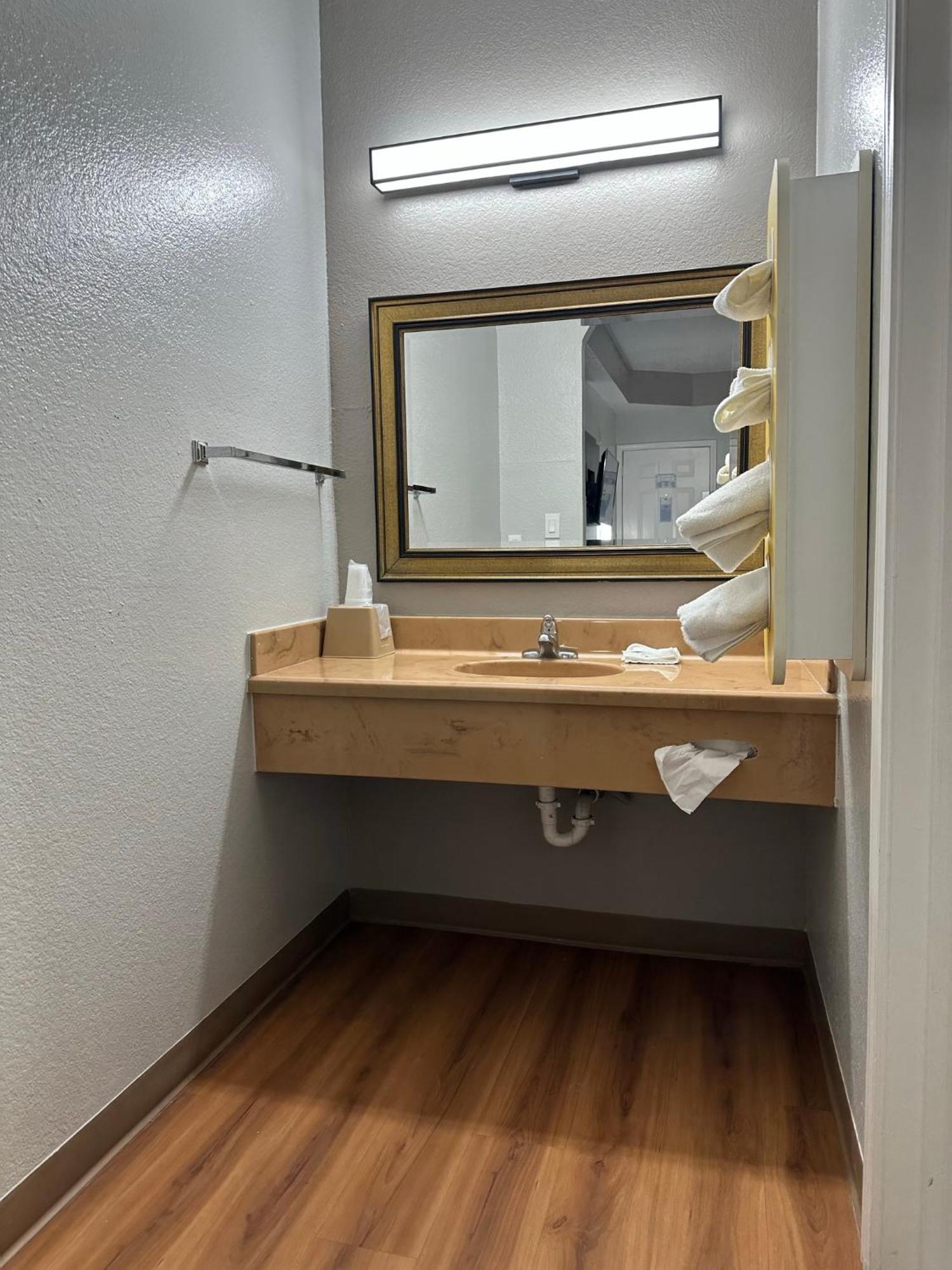 Motel 6 Alvarado Tx Exterior photo