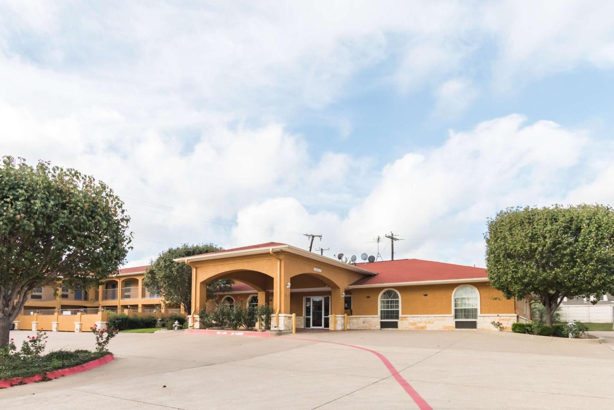 Motel 6 Alvarado Tx Exterior photo